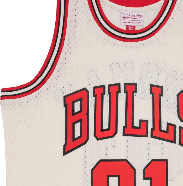 Actual product image Mitchell & Ness NBA Chicago Bulls Dennis Rodman Off White Team Colour Swingman Jersey Mens (L)