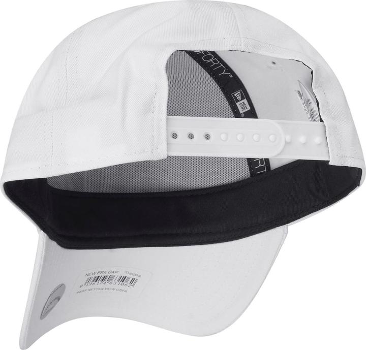 Actual product image New Era 9Forty Snapback Trucker Cap - New York Yankees white