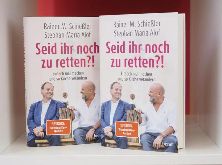 Actual product image Seid ihr noch zu retten?! (German, Stephan M. Alof, Rainer M. Schießler, 2022)