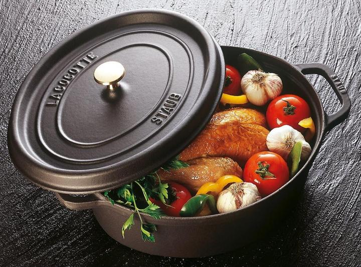 Produktbild Staub Cocotte (24 cm, Bräter + Schmortopf, Gusseisen)