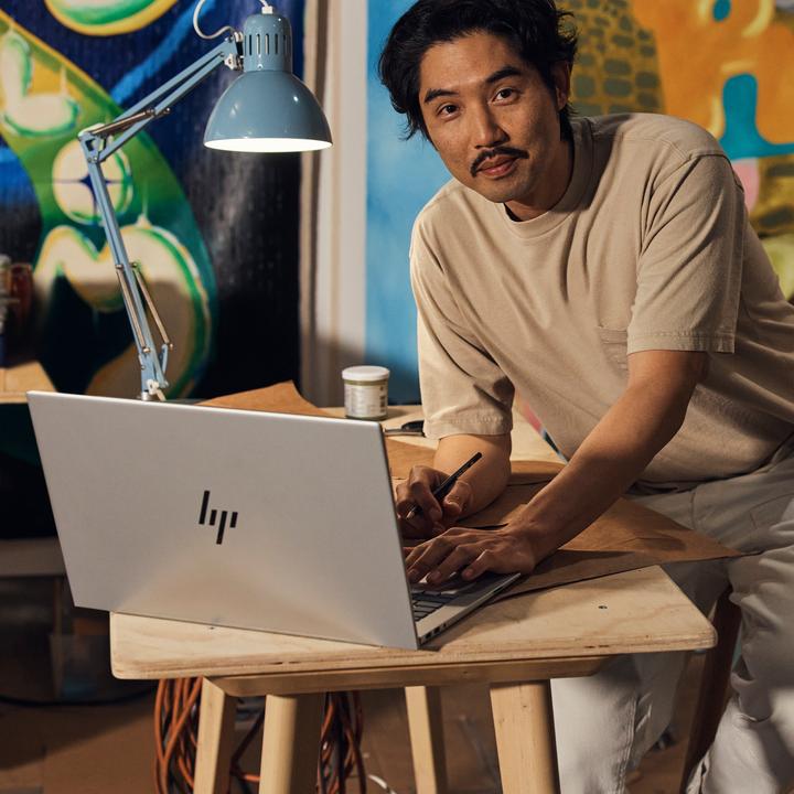 Produktbild HP Envy 17-cw0153ng (17.30", Intel Core i5-13500H, 16 GB, 512 GB, DE)