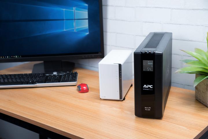 Produktbild APC Back-UPS Pro (650 VA, 390 W, Line-Interaktiv USV)