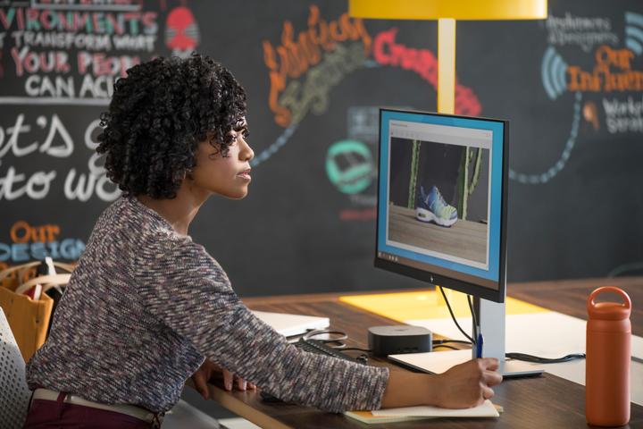 Actual product image HP E24 G4 (1920 x 1080 pixels, 23.80")