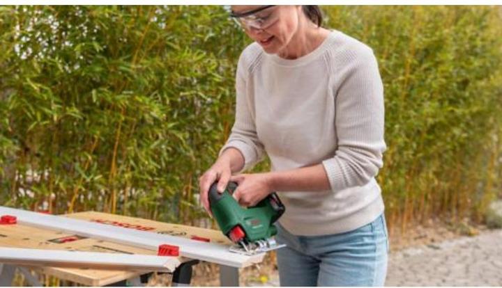Productafbeelding Bosch Home & Garden EasySaw 18V-70